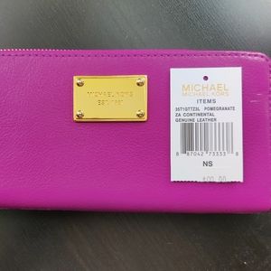 Michael Kors Continental Wallet